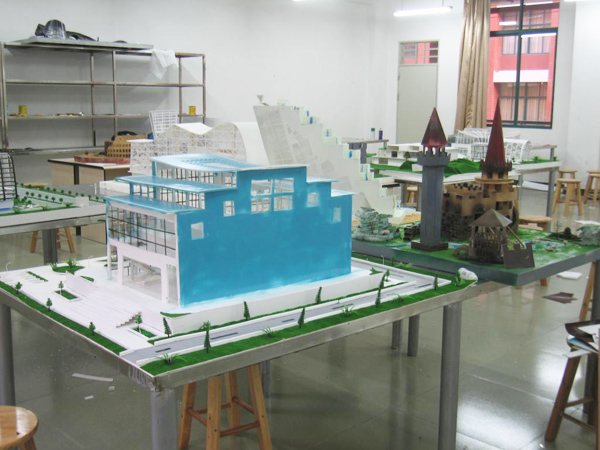 ����ģ�͹�˾������ģ������